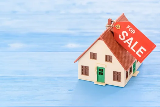 Property auction vs estate agent options for homeowners planning to sell in Manchester